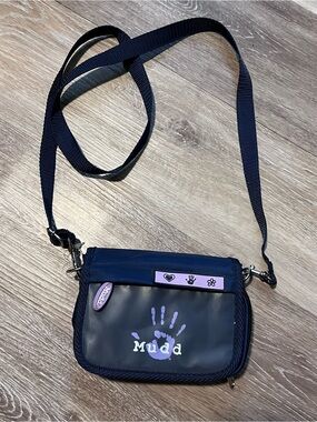 Like new! Y2K vintage Mudd Kids Navy Crossbody Bag with Purple Handprint vtg